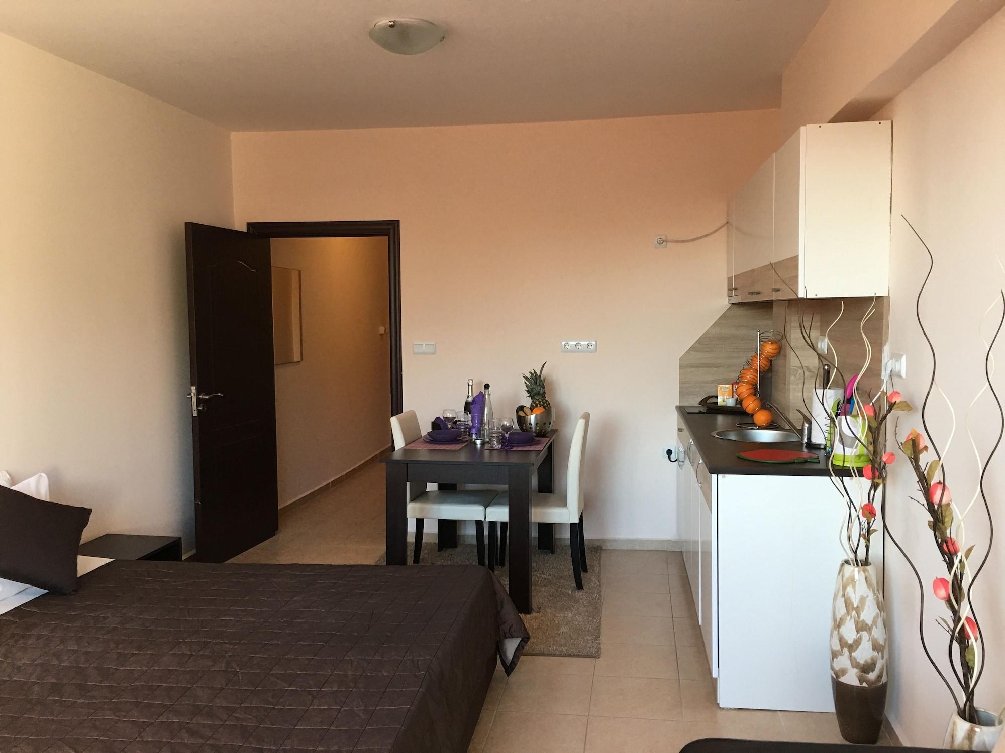 Beach Aparthotel Salt Lake Pomorie Extérieur photo