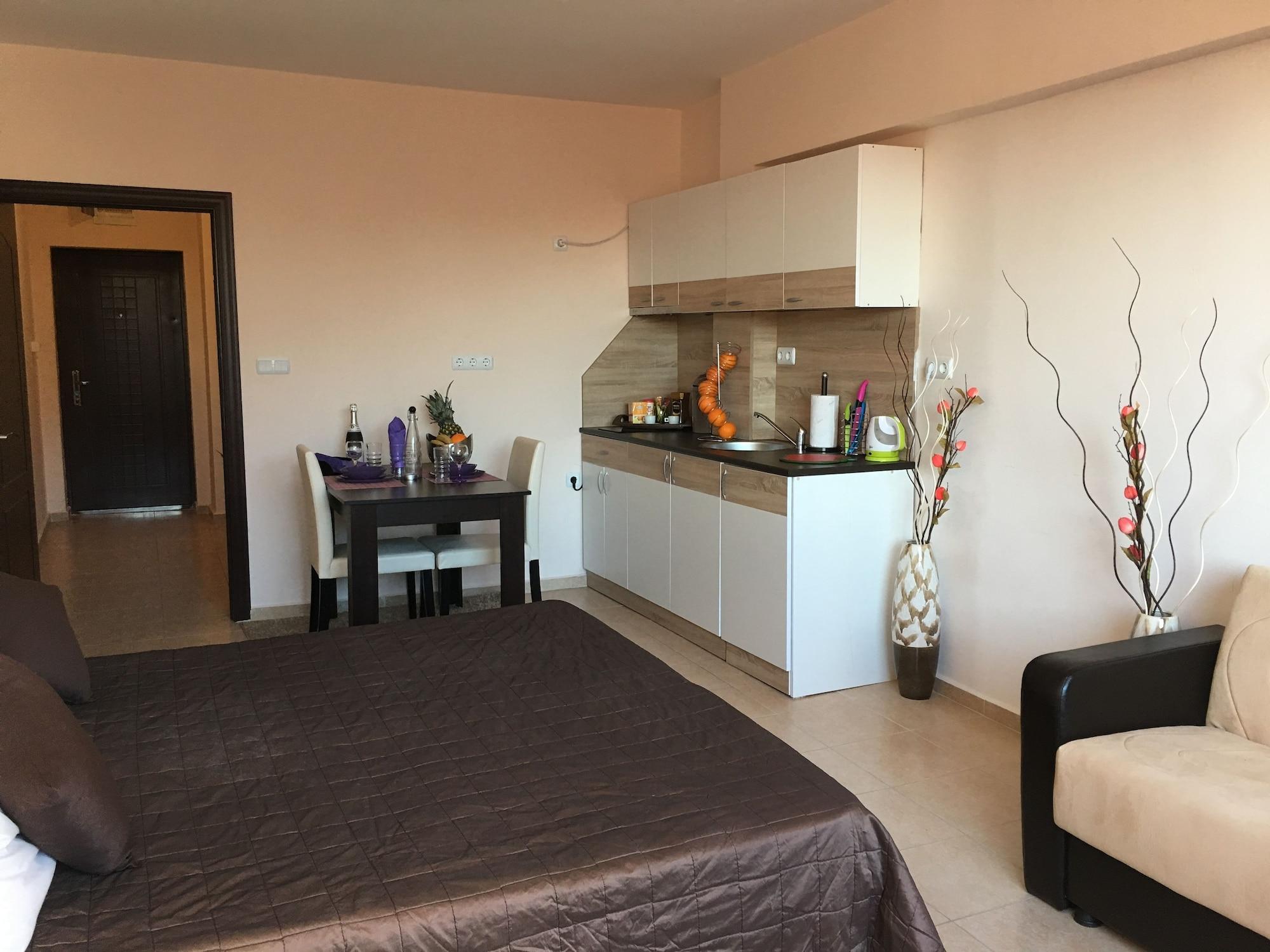 Beach Aparthotel Salt Lake Pomorie Extérieur photo